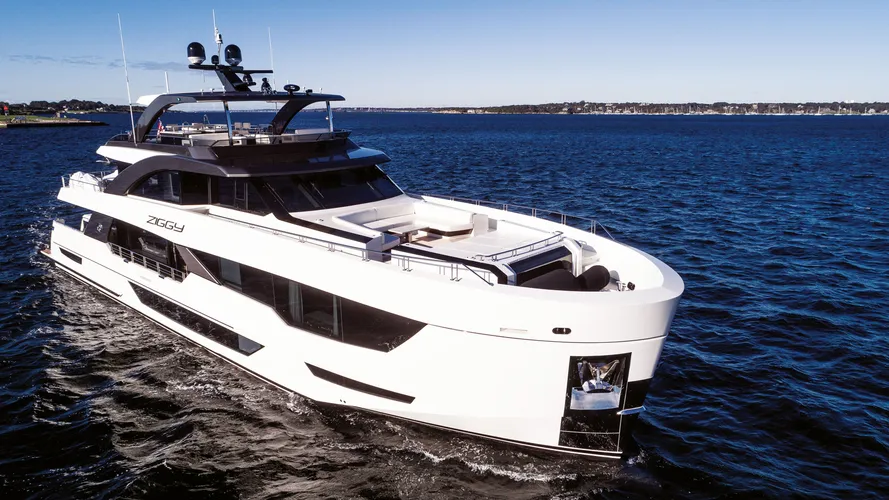 Ziggy yacht (Ocean Alexander, 35.13m, 2021)